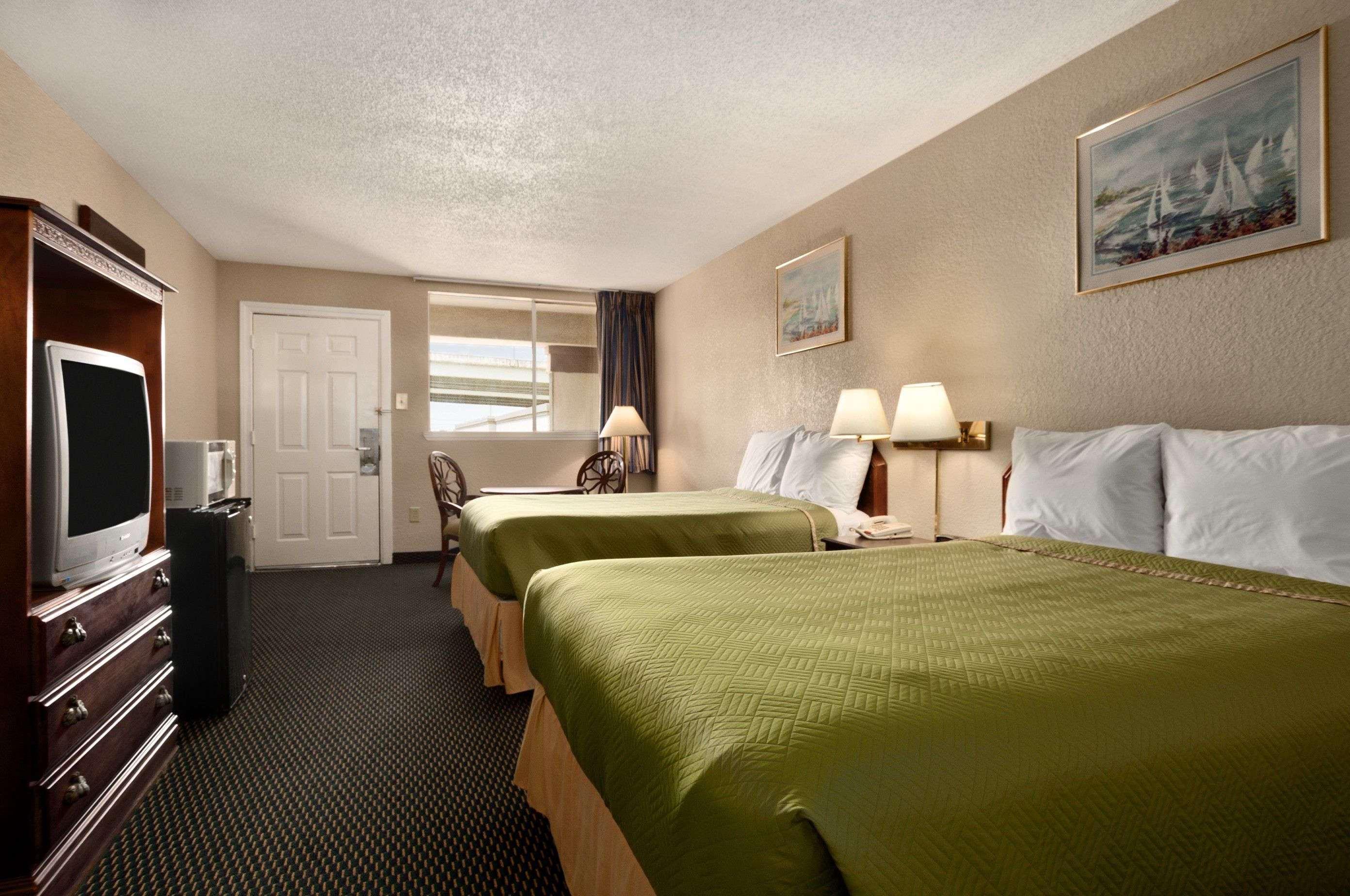 Travelodge By Wyndham New Orleans Harvey Hotel Bagian luar foto
