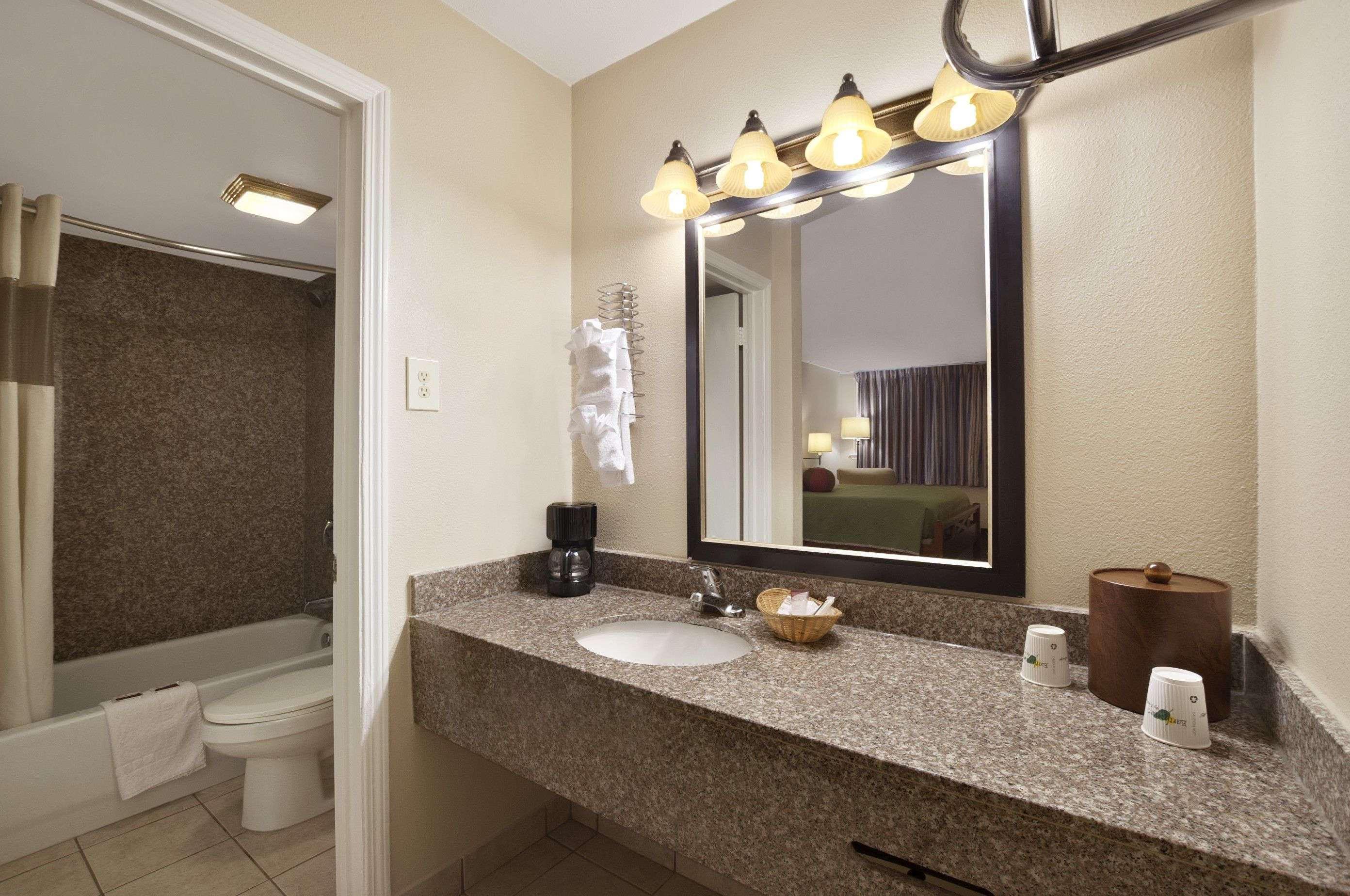 Travelodge By Wyndham New Orleans Harvey Hotel Bagian luar foto
