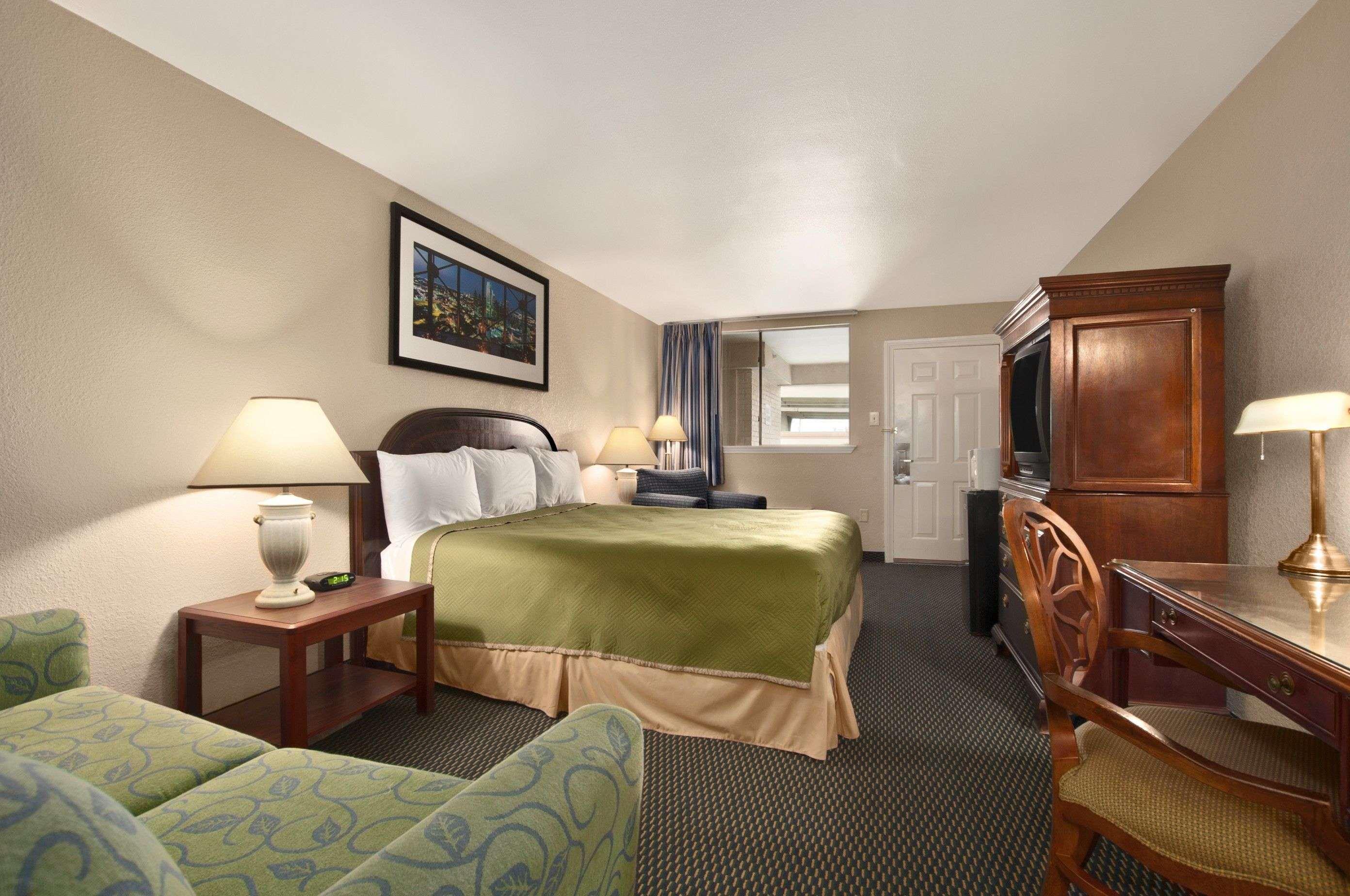 Travelodge By Wyndham New Orleans Harvey Hotel Bagian luar foto