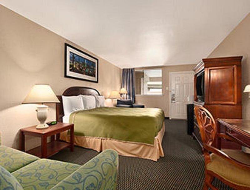 Travelodge By Wyndham New Orleans Harvey Hotel Bagian luar foto